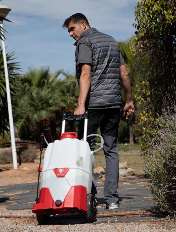 Akumuliatorinis sodo purkštuvas Pulmic Pegasus, 35L su ličio baterija ir vežimėliu - Image 4
